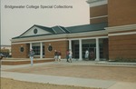 Bridgewater College, Students leave the new science and math building after the first classes were held there, 29 August 1995 by Bridgewater College